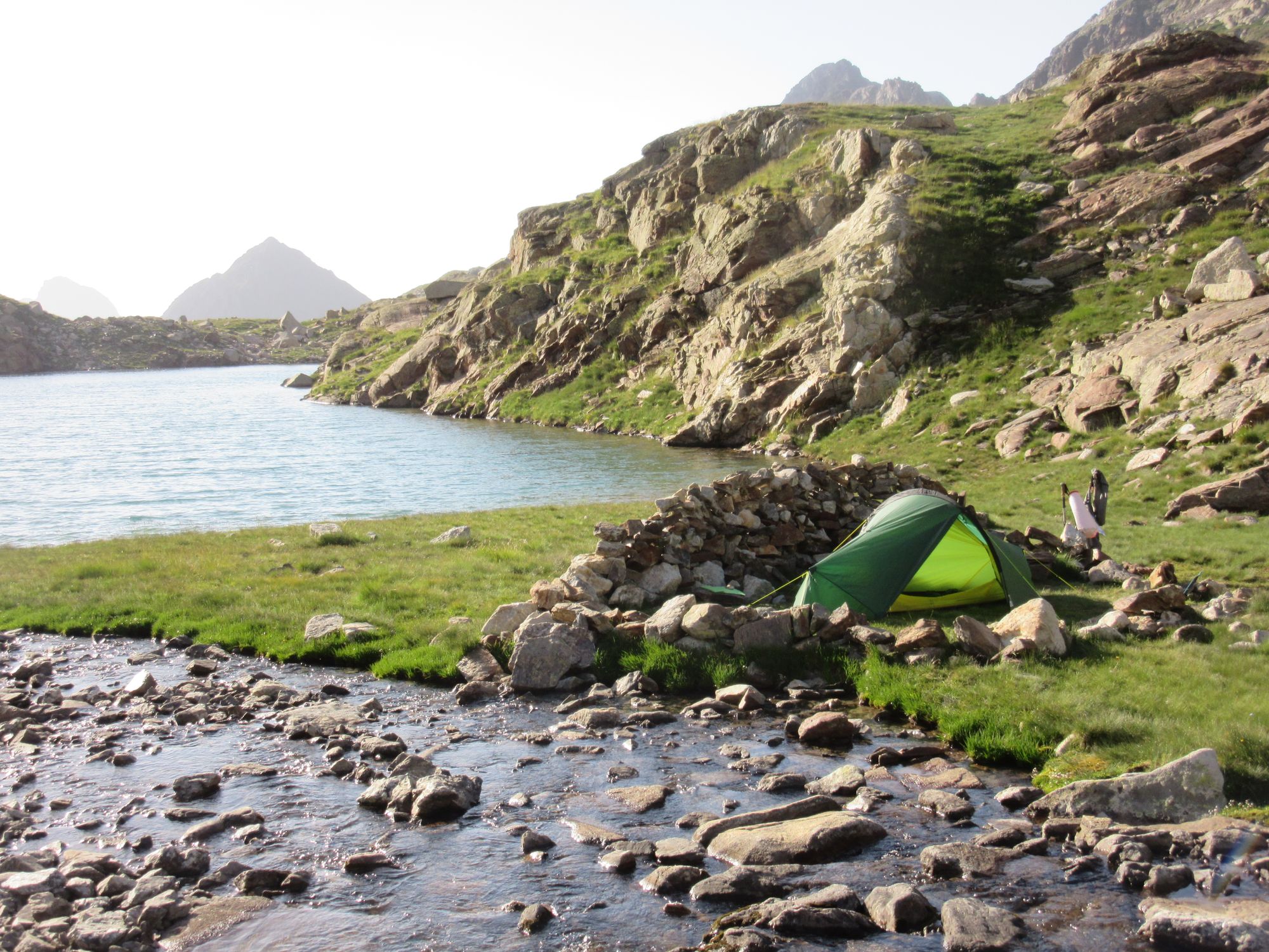 Useful windbreak-protected pitch at Lac du Milieu.