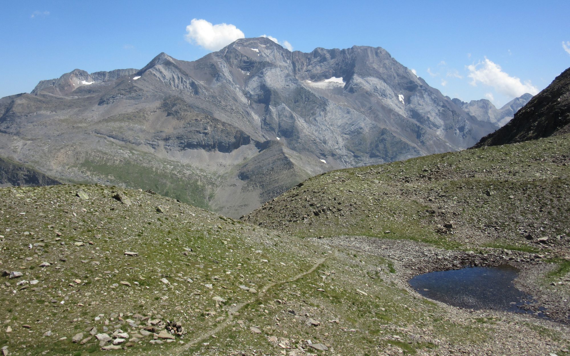 Pico Posets (second highest mountain in the Pyrenees) comes into view from Port d'Aygues Tortes.