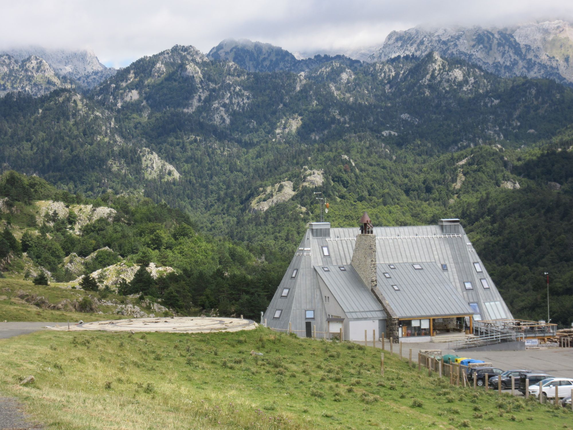 Leaving Belagua Refuge.